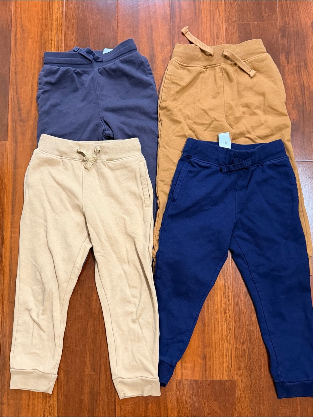 Tommy Bahama Sweatpant Bundle Size S (5/6)